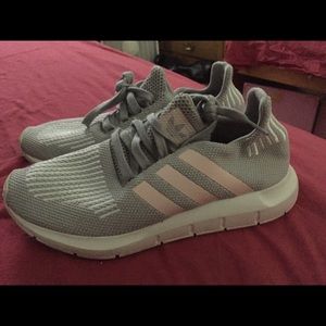 adidas swift run shoes
